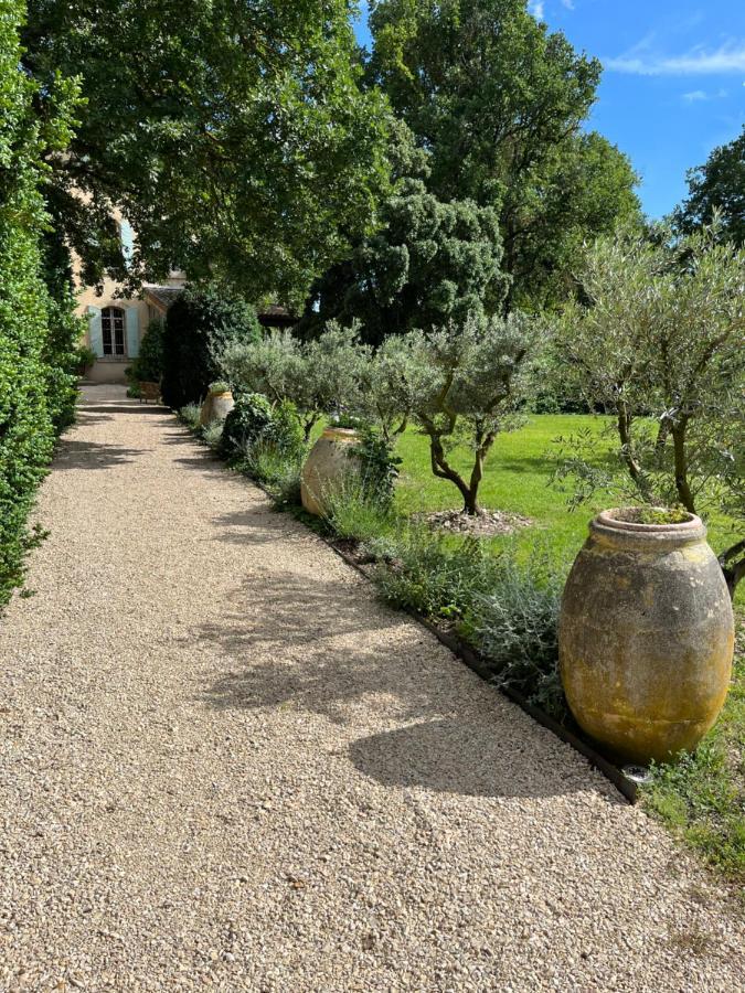 La Bastide Des Grands Chenes Bed & Breakfast Lambesc Bagian luar foto